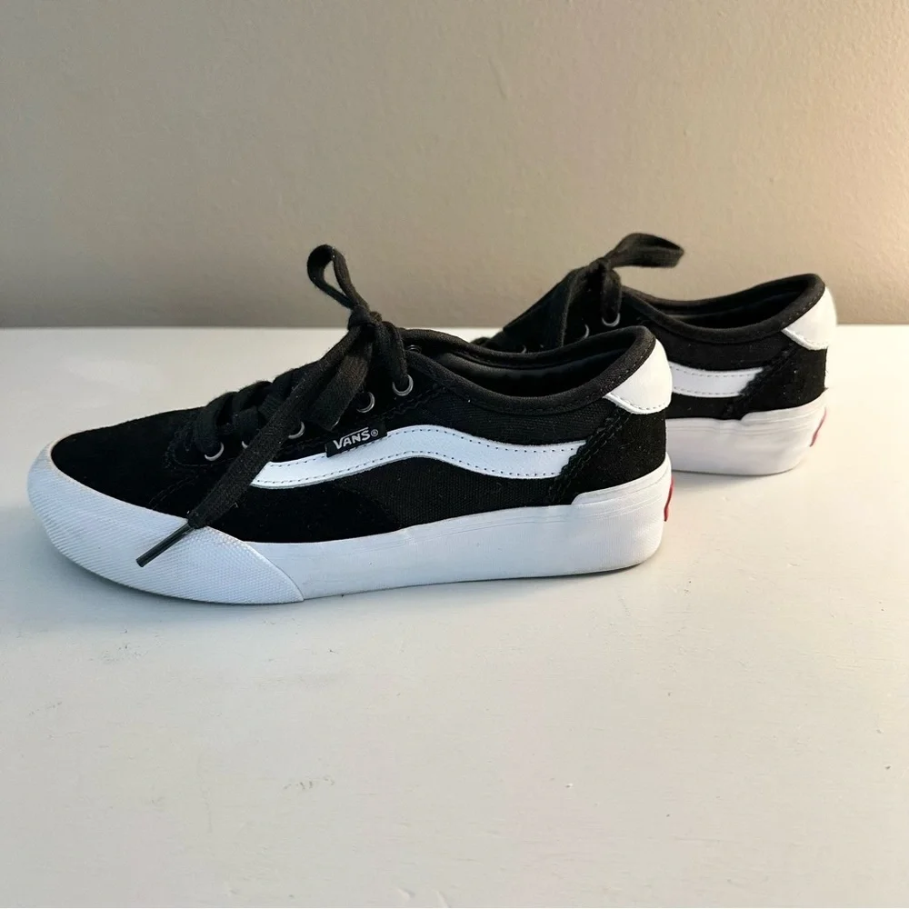 Vans Black Suede Chima Pro Youth Sneakers Size 3